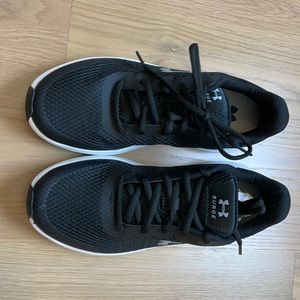 New Under Armour Black Surge Sneakers (Boys)